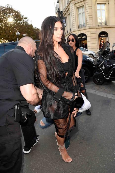 kim kardashian retains her weird composure under trying circumstances